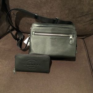 NWT Coach crossbody pebbled leather and matching wallet set